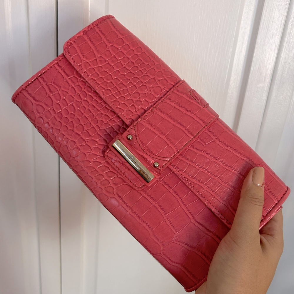 Hot Pink Y2K Faux Snakeskin Clutch